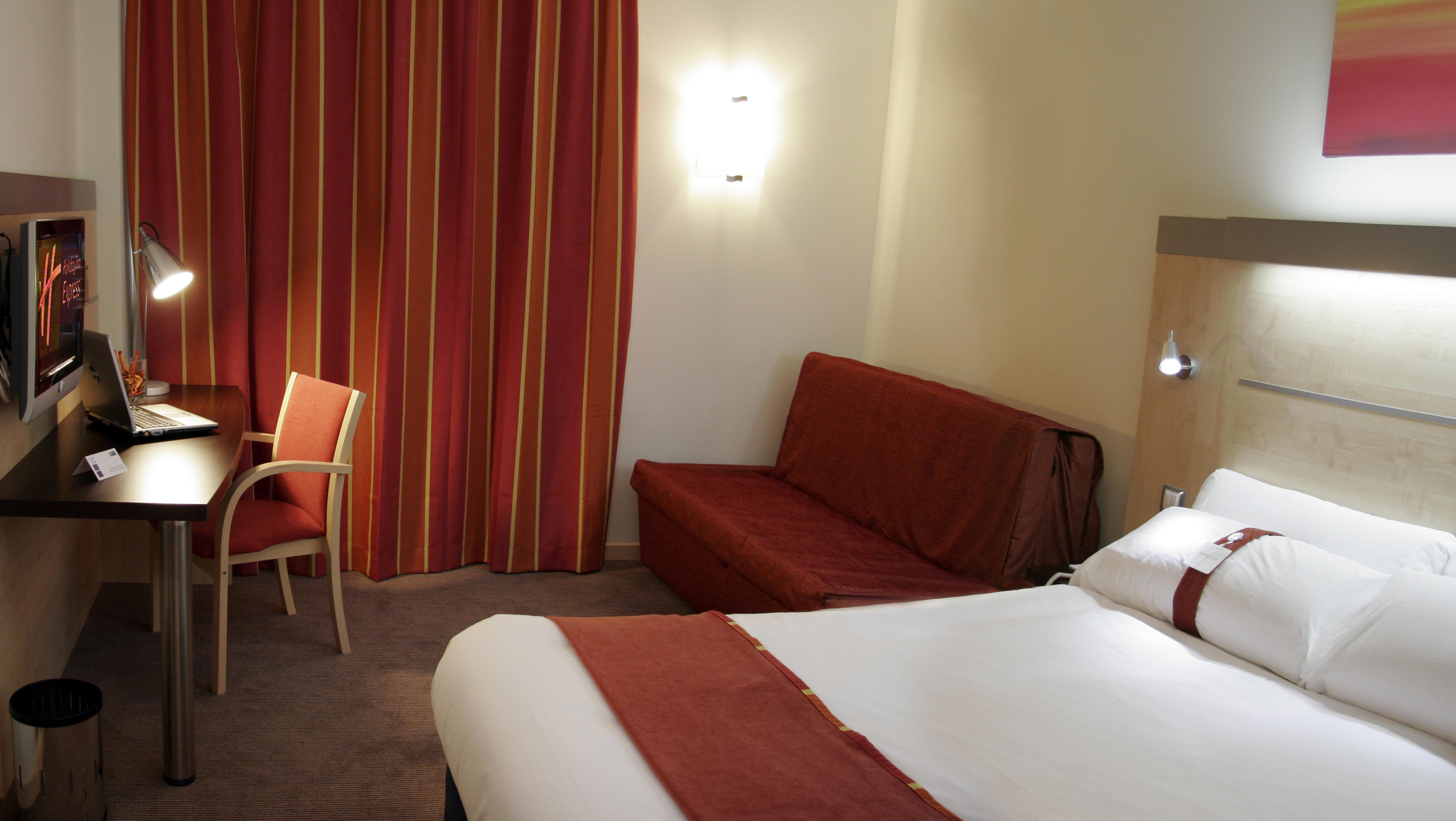 Holiday Inn Express Madrid-Getafe By Ihg Eksteriør billede