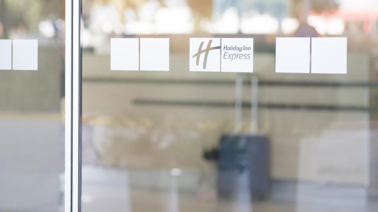 Holiday Inn Express Madrid-Getafe By Ihg Eksteriør billede