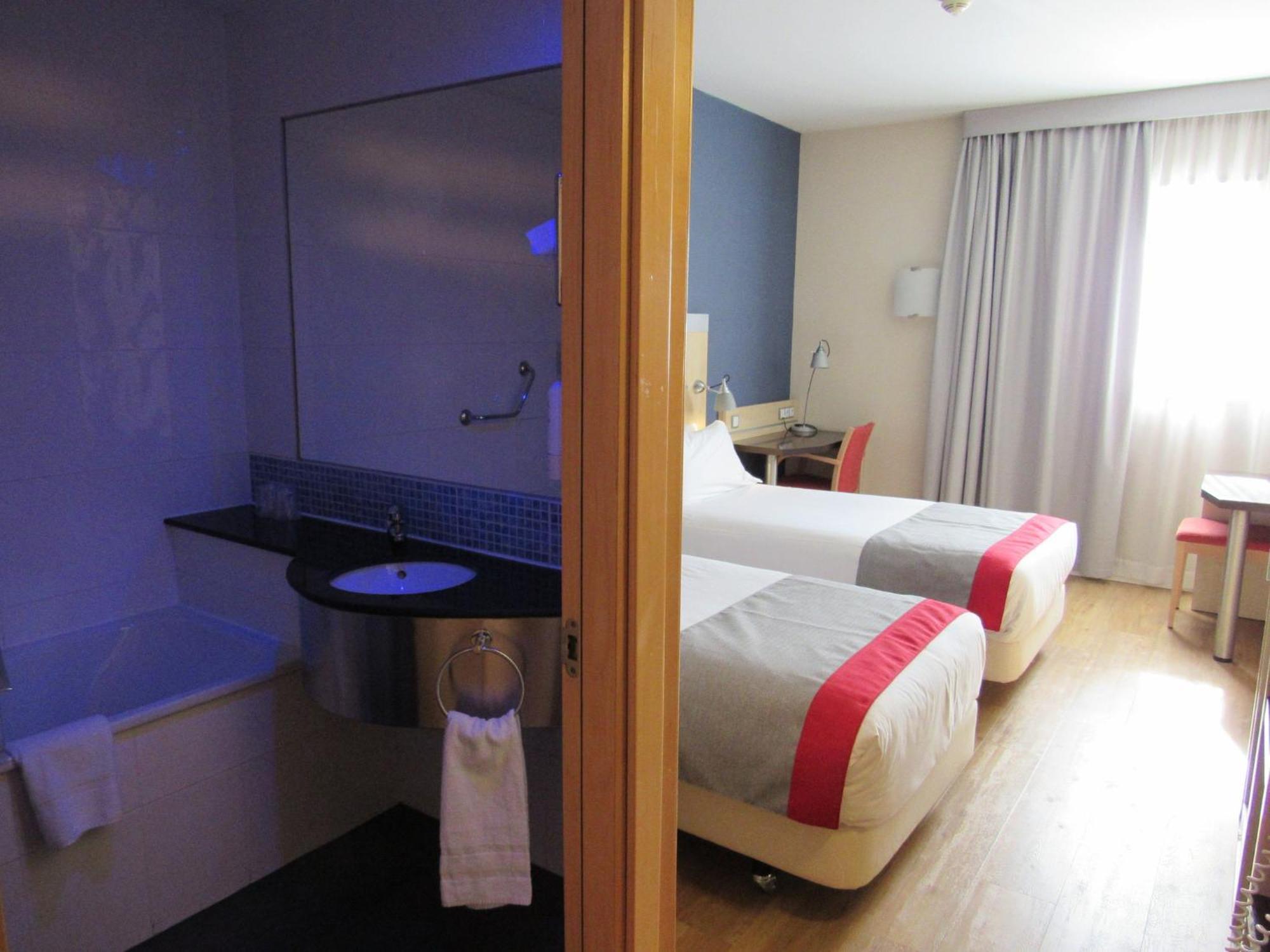 Holiday Inn Express Madrid-Getafe By Ihg Eksteriør billede