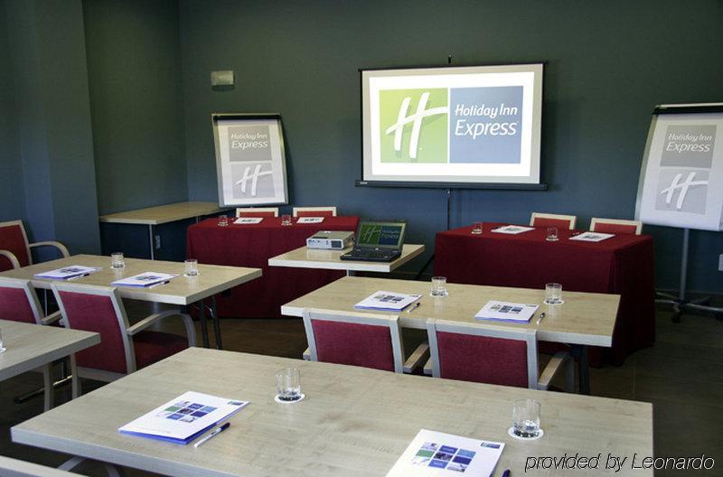 Holiday Inn Express Madrid-Getafe By Ihg Eksteriør billede