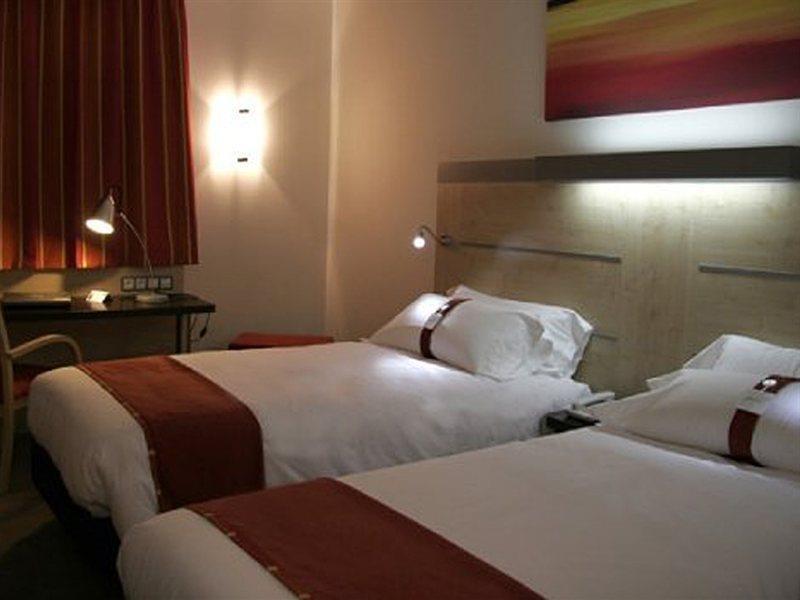 Holiday Inn Express Madrid-Getafe By Ihg Eksteriør billede