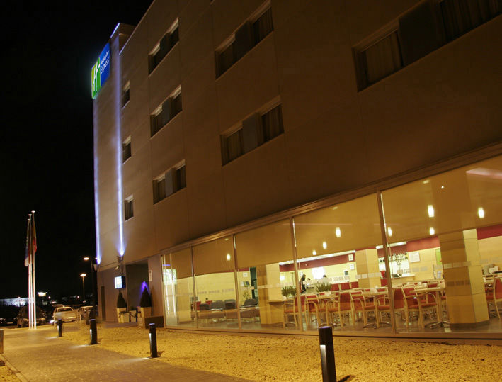 Holiday Inn Express Madrid-Getafe By Ihg Eksteriør billede
