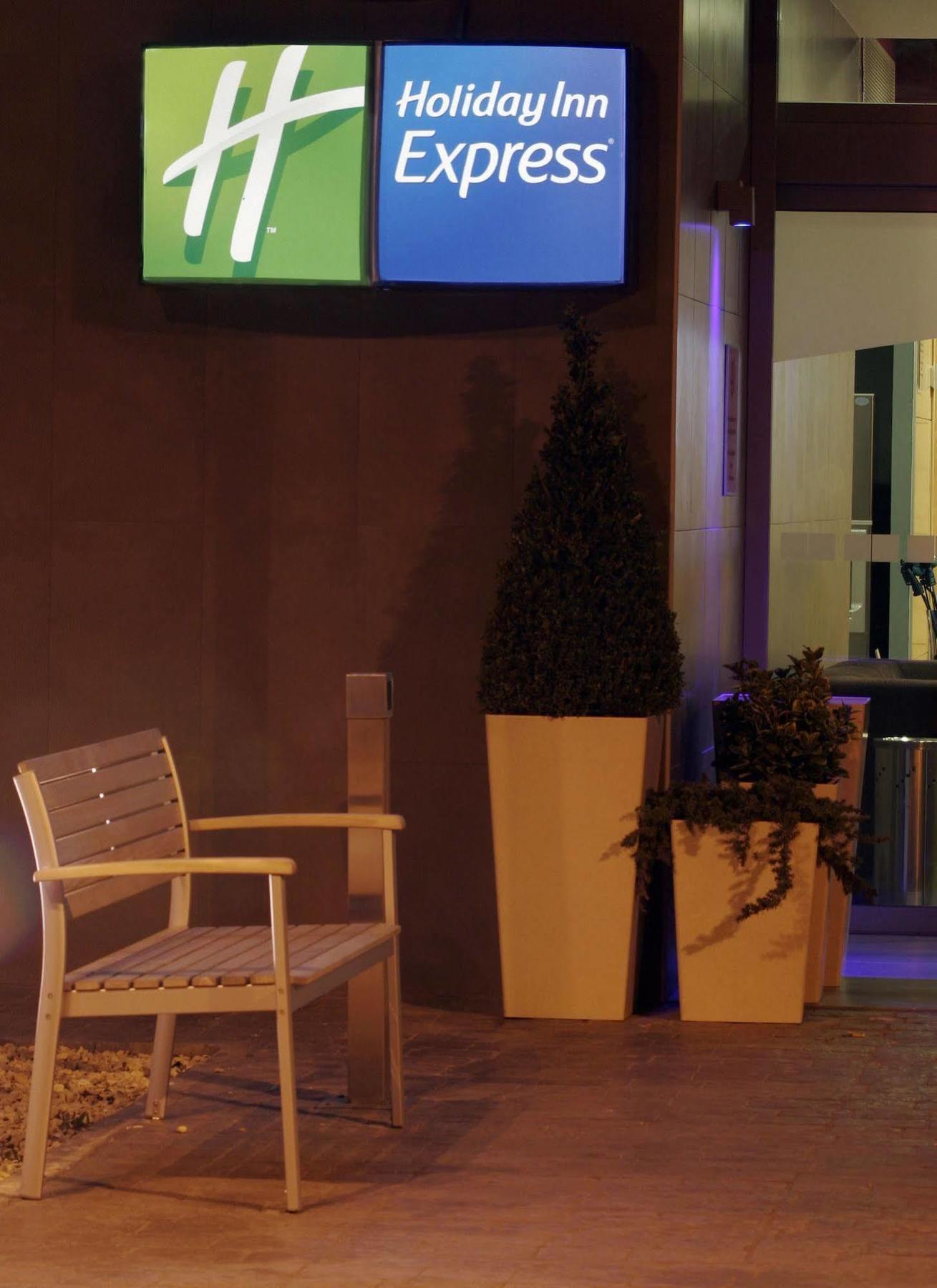 Holiday Inn Express Madrid-Getafe By Ihg Eksteriør billede